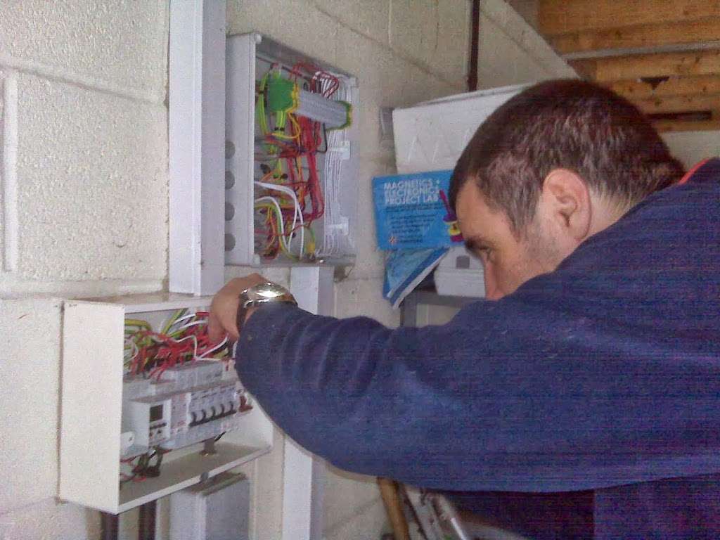 Herts Electrical Installations Ltd | 35 Endersby Rd, Barnet EN5 3AJ, UK | Phone: 07840 733479