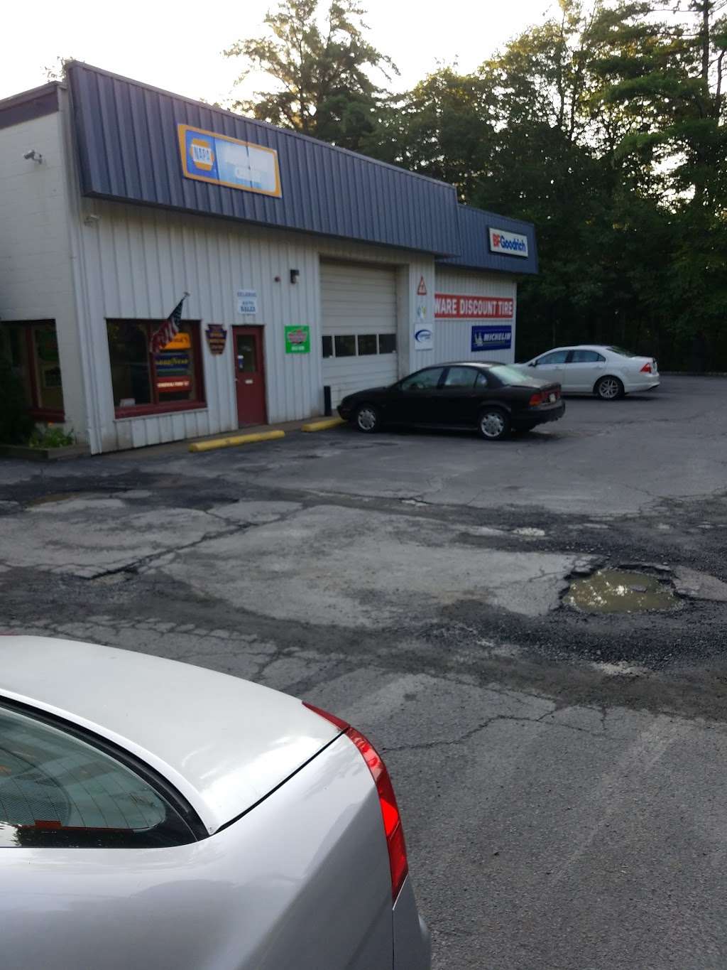 Delaware Tire & Auto Center | 1782 PA-739, Dingmans Ferry, PA 18328, USA | Phone: (570) 828-2000