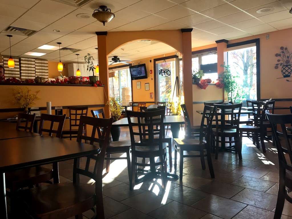 La Ginestra Italian Restaurant & Pizzeria | 963 Holmdel Rd #2, Holmdel, NJ 07733 | Phone: (732) 332-0022