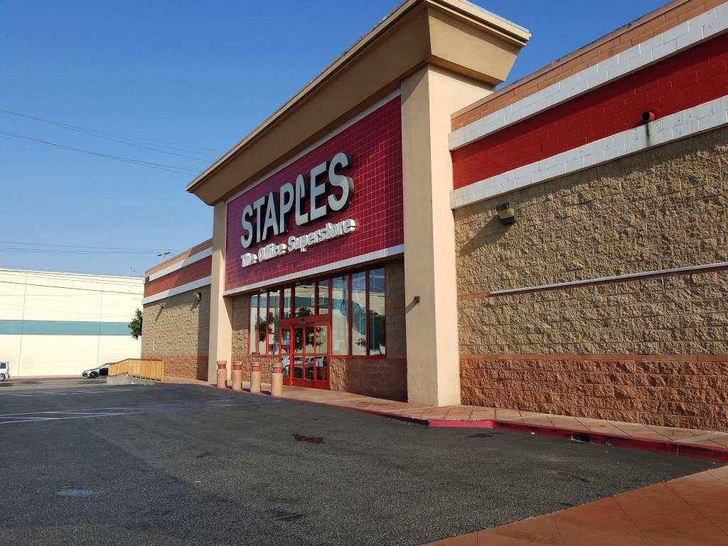 Staples | 3090 E Slauson Ave, Huntington Park, CA 90255, USA | Phone: (323) 277-3706