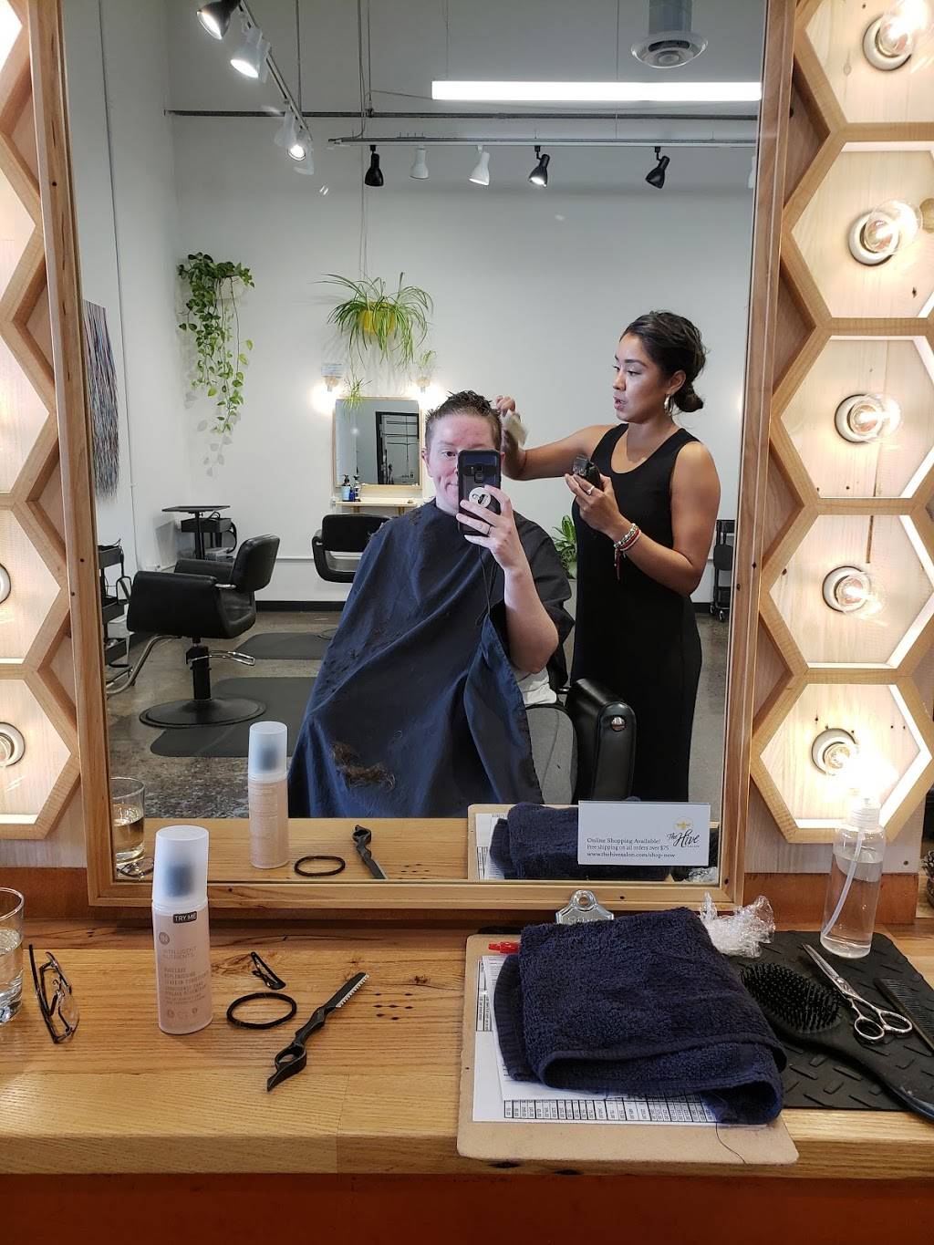 The Hive Salon | 1621 E Hennepin Ave b20, Minneapolis, MN 55414, USA | Phone: (612) 781-4483