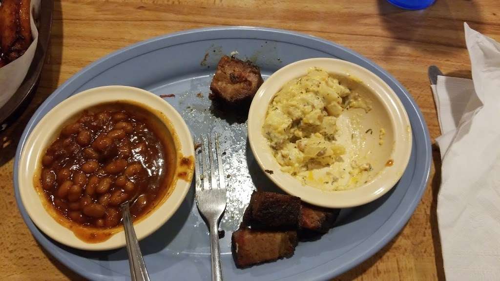 Tub Creek Barbeque Llc | 215 E 2nd St, Cameron, MO 64429, USA | Phone: (816) 632-8227