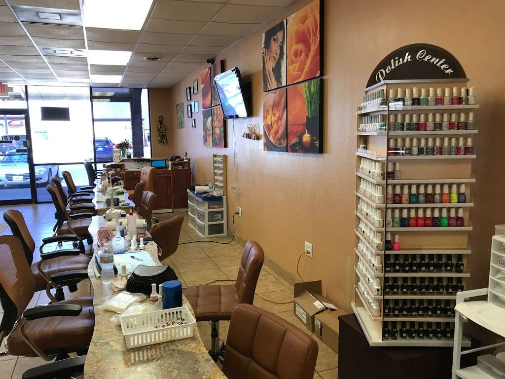 68 Nails And Spa | 8316 FM78, Converse, TX 78109, USA | Phone: (210) 310-1136