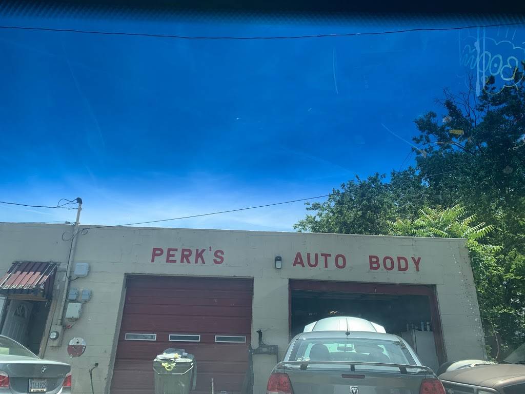 Perks Autobody | 4213 Jefferson Ave, Newport News, VA 23607, USA | Phone: (757) 245-2528