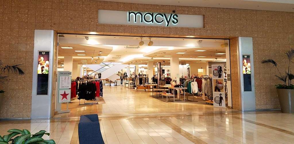 Macys | 220 E Via Rancho Pkwy, Escondido, CA 92025, USA | Phone: (760) 489-2336