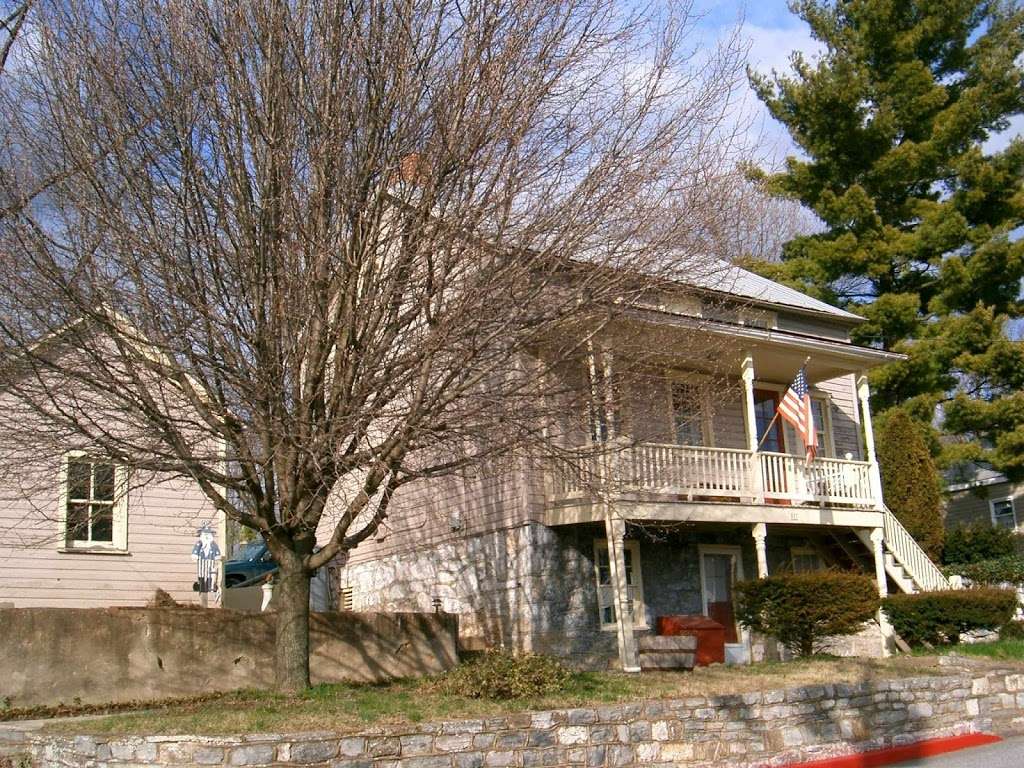 Antietam Guest House | 111 W Chapline St, Sharpsburg, MD 21782 | Phone: (301) 992-9017