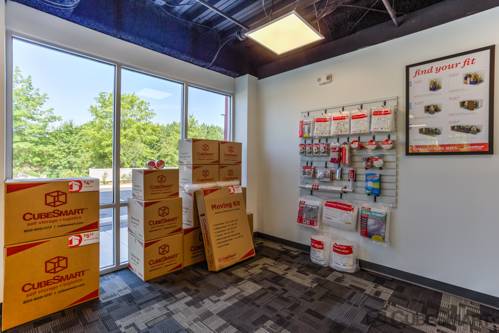 CubeSmart Self Storage | 7710 Alexander Town Blvd, Raleigh, NC 27617, USA | Phone: (919) 748-5104