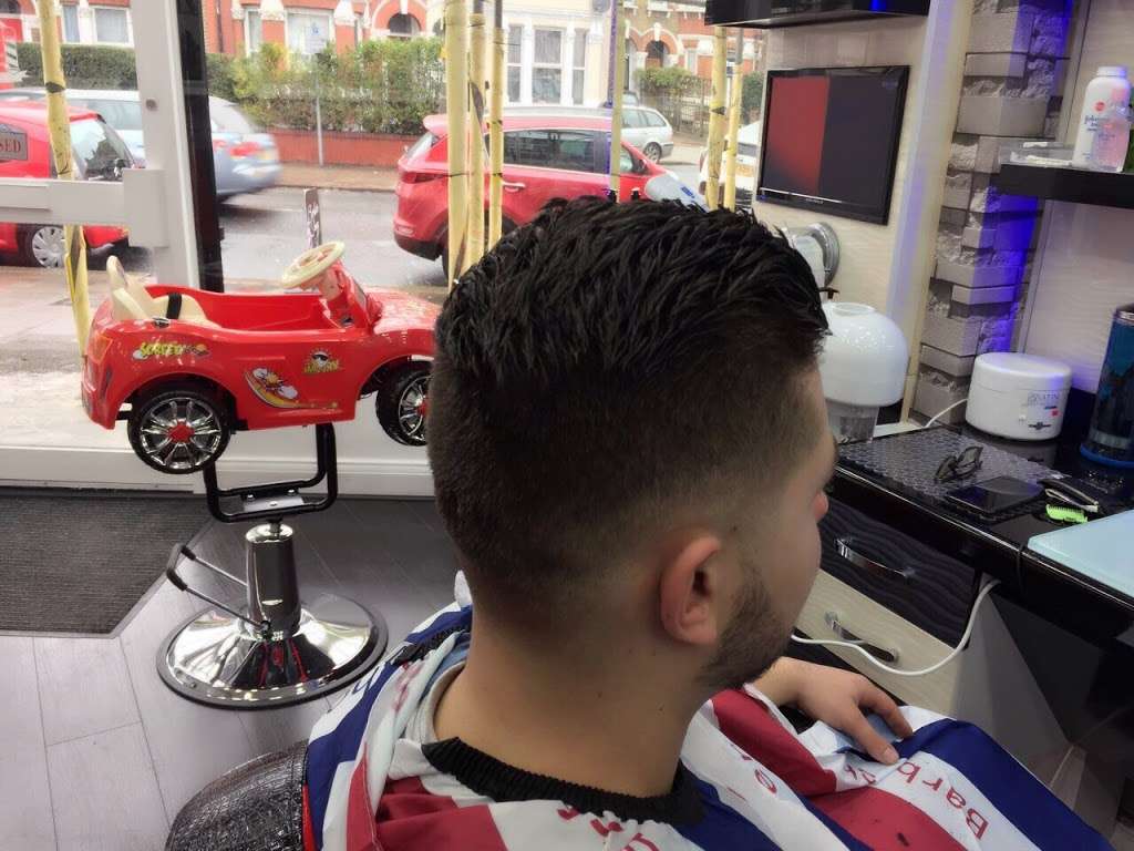 Blade barber | 401 Durnsford Rd, London SW19 8EE, UK | Phone: 020 8946 9500