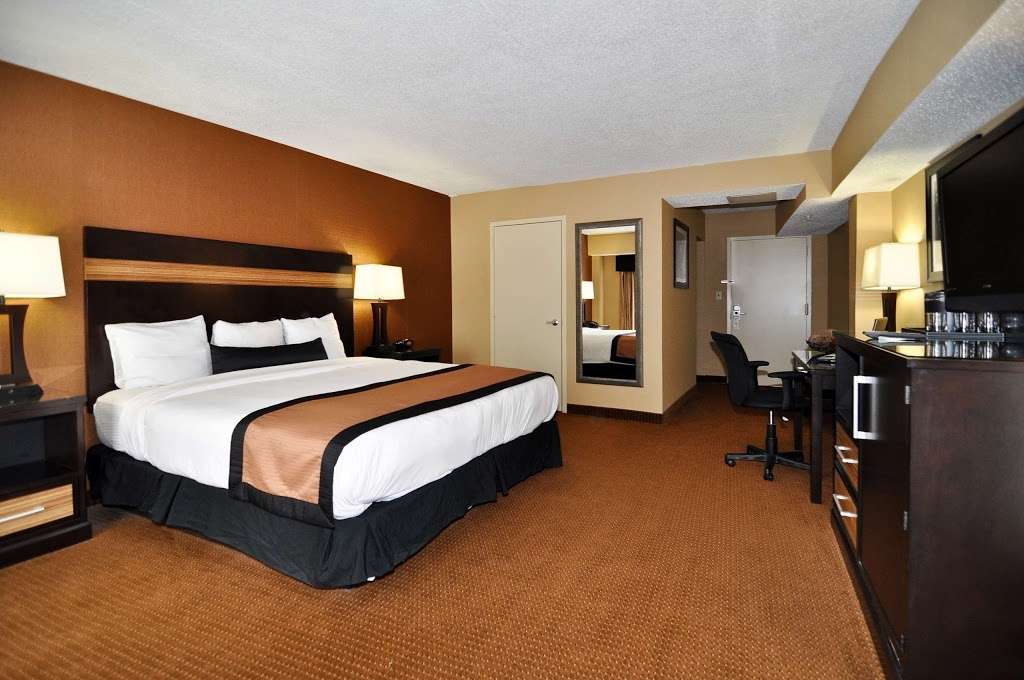 Best Western Plus Newark Airport West | 101 International Way, Newark, NJ 07114, USA | Phone: (973) 621-6200