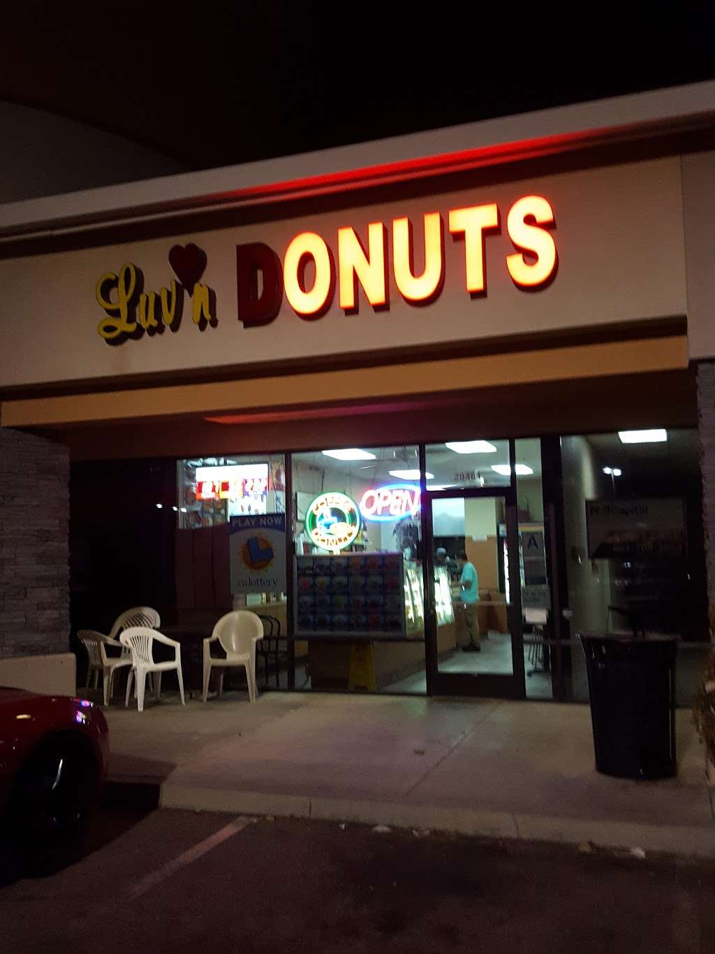 Luvn Donuts | 29461 The Old Rd, Castaic, CA 91384, USA | Phone: (661) 257-2286