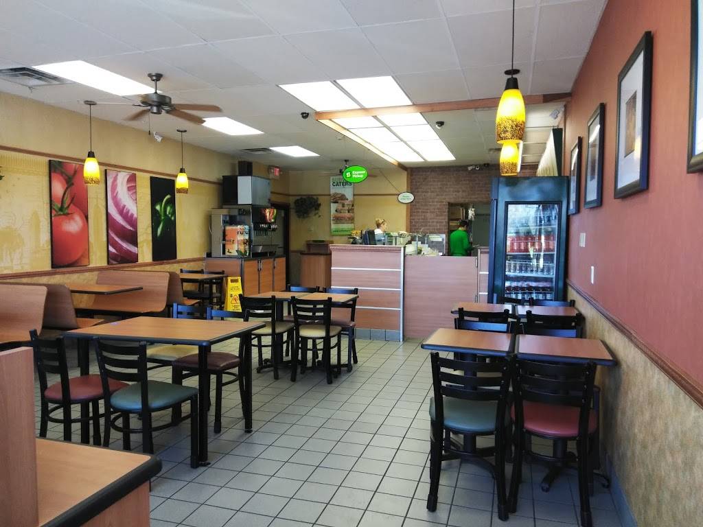 Subway | 411 W Spring St, New Albany, IN 47150, USA | Phone: (812) 945-9330