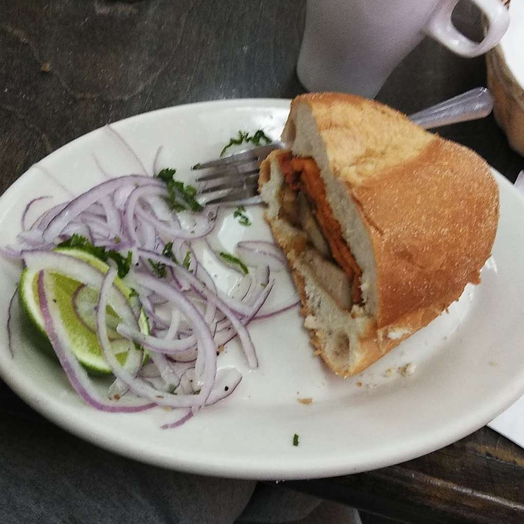 El Rinkoncito Peruano Restaurant | 501 Central Ave, Jersey City, NJ 07307, USA | Phone: (201) 963-4800