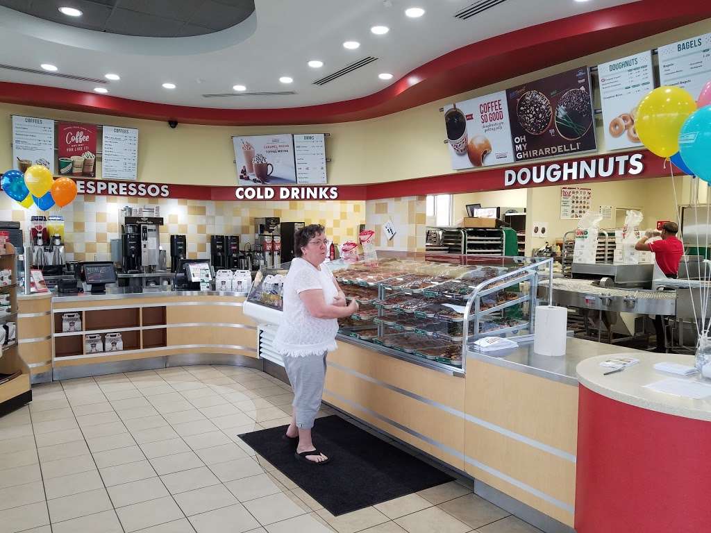 Krispy Kreme | 114 N Dupont Hwy, New Castle, DE 19720, USA | Phone: (302) 327-0596