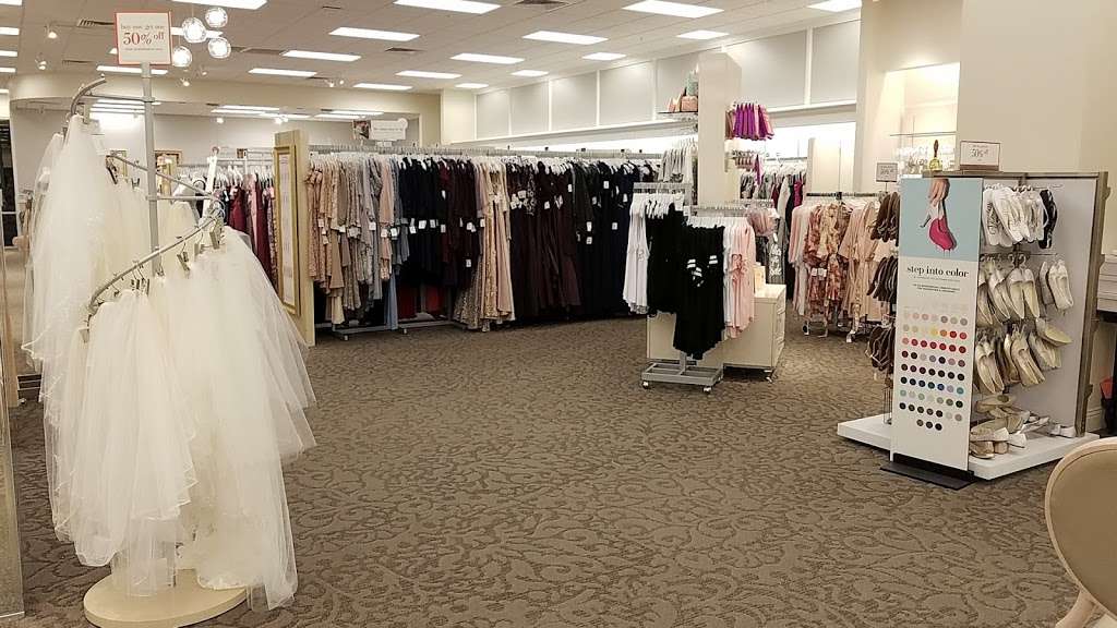 Davids Bridal | 1212 Fitzgerald Dr, Pinole, CA 94564 | Phone: (510) 222-5640