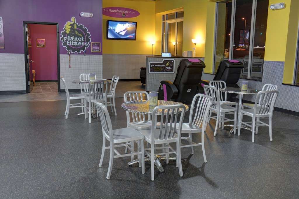 Planet Fitness | 14431 Jefferson Davis Hwy, Woodbridge, VA 22191, USA | Phone: (703) 491-0123