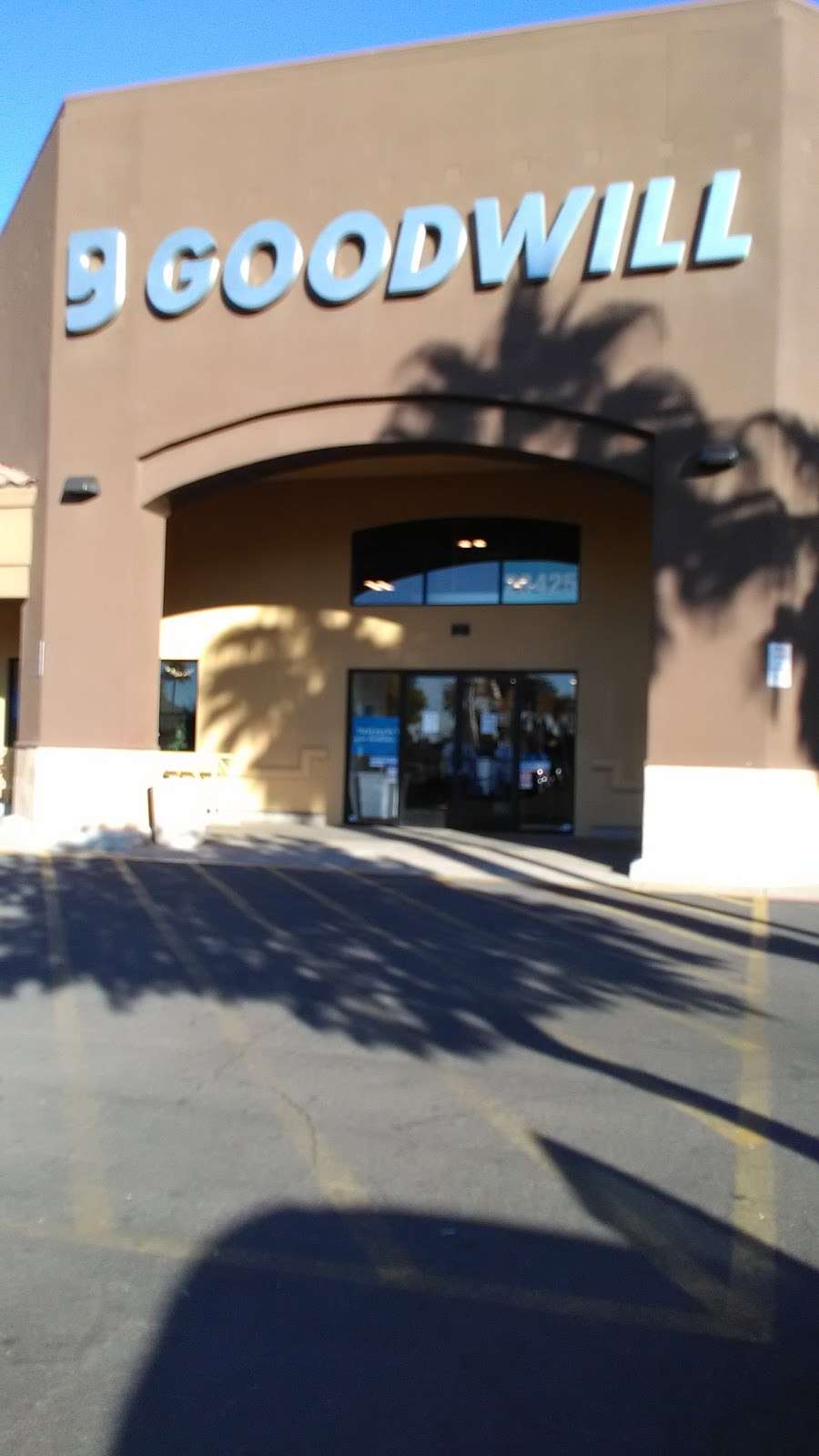 Pinnacle Peak - Goodwill - Retail Store and Donation Center | 23425 N 39th Dr #101, Glendale, AZ 85310, USA | Phone: (602) 216-3904