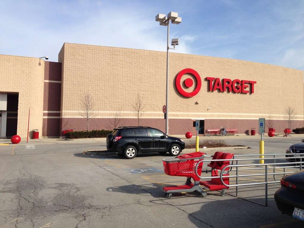 Target | 601 S County Farm Rd, Wheaton, IL 60187 | Phone: (630) 510-1590