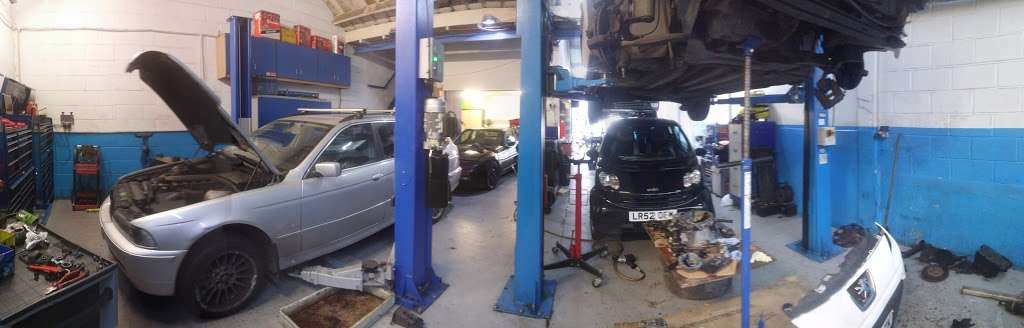 I.C. Motors - Car Repair Centre London - Car Garage | 715 North Circular Road,London NW2 7AQ N Circular Rd, London NW2 7AQ, UK | Phone: 020 8450 6213