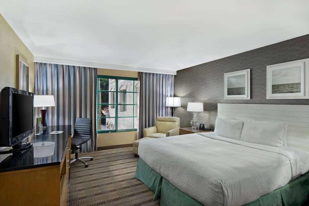 DoubleTree by Hilton Hotel San Pedro - Port of Los Angeles | 2800 Via Cabrillo-Marina, San Pedro, CA 90731, USA | Phone: (310) 514-3344