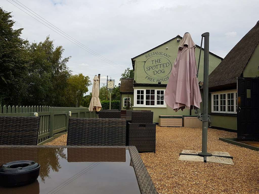 The Spotted Dog | Bishops Green, Dunmow CM6 1NF, UK | Phone: 01245 231598