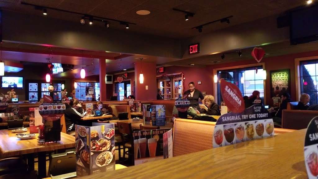 Applebees Grill + Bar | 2720 Veterans Road West, Staten Island, NY 10309, USA | Phone: (718) 943-1200