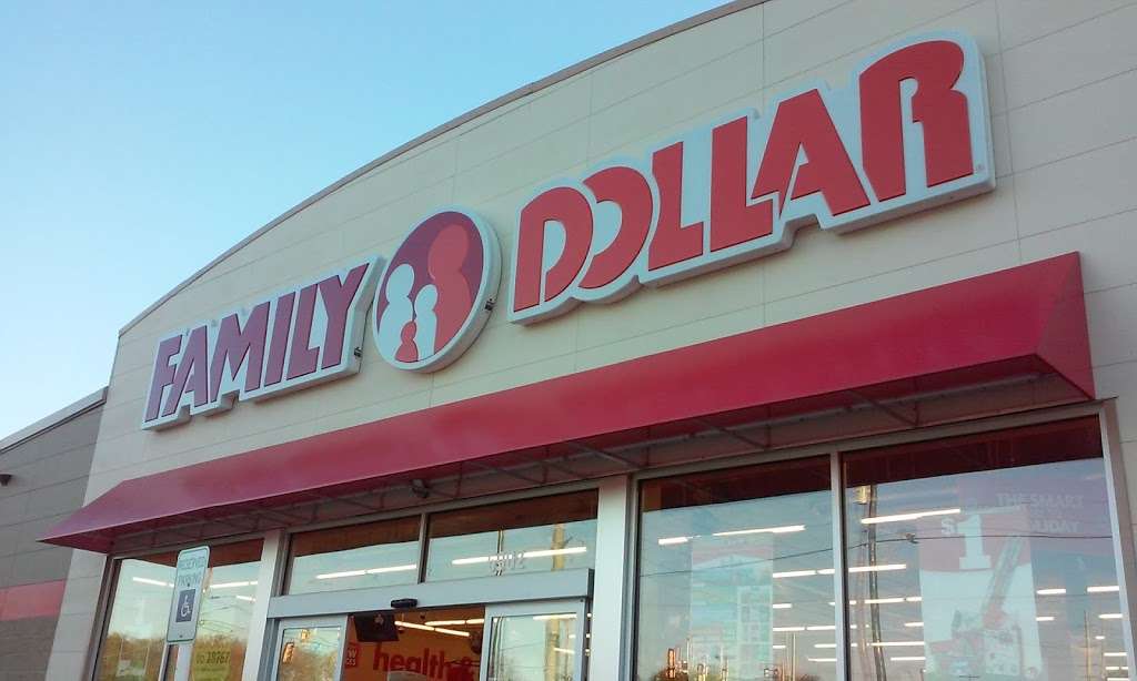 Family Dollar | 2118 S Zarzamora St #416, San Antonio, TX 78207, USA | Phone: (210) 222-2775