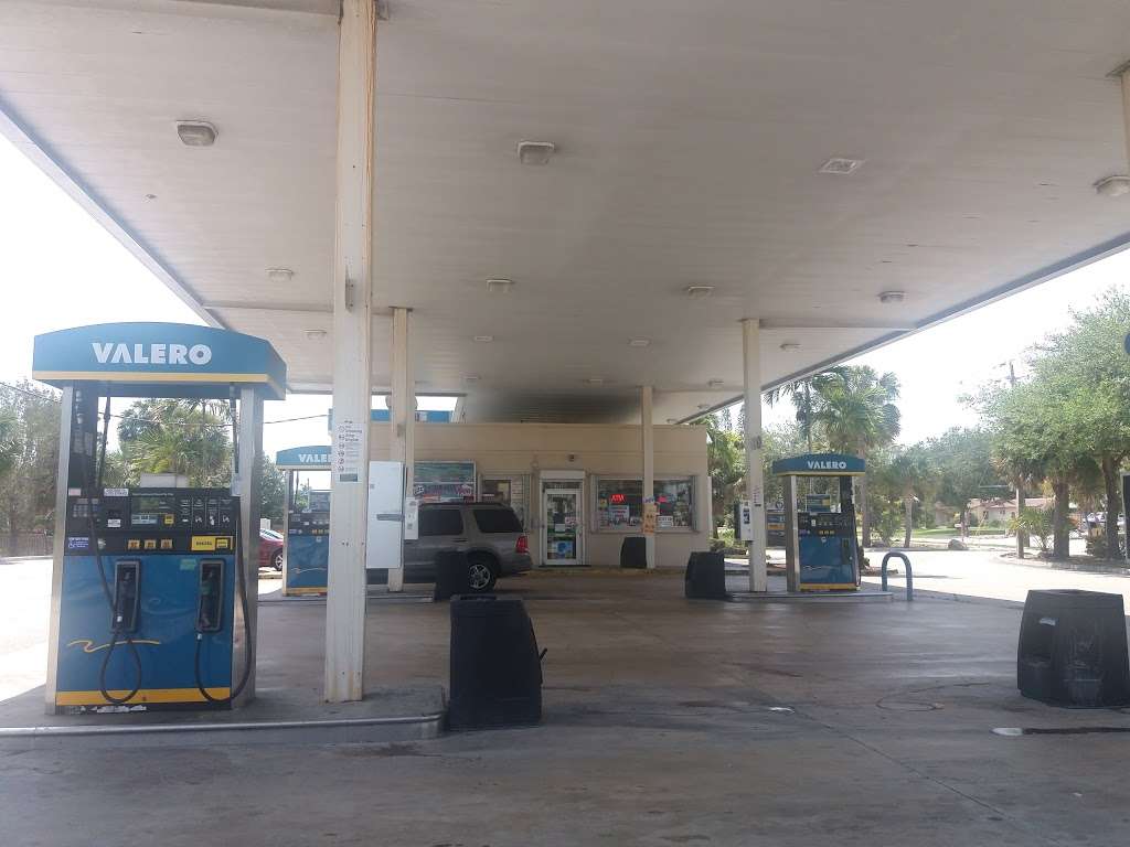 Hypoluxo Valero | 1980 Hypoluxo Rd, Lake Worth, FL 33462 | Phone: (561) 588-9427