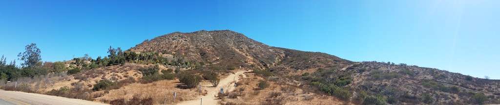 Monserate Mtn Trailhead | 243 Horse Ranch Creek Rd, Fallbrook, CA 92028, USA