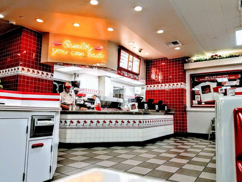 In-N-Out Burger | 740 N, I-35E, Lancaster, TX 75146, USA | Phone: (800) 786-1000