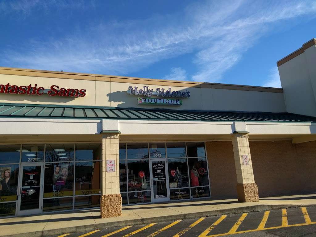 Molly Malones Boutique | 2237 US Hwy 70 SE, Hickory, NC 28602, USA | Phone: (828) 328-2217