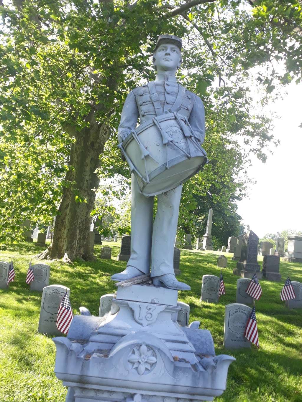 Hallmark Gold Crown | Staten Island, NY 10314, USA