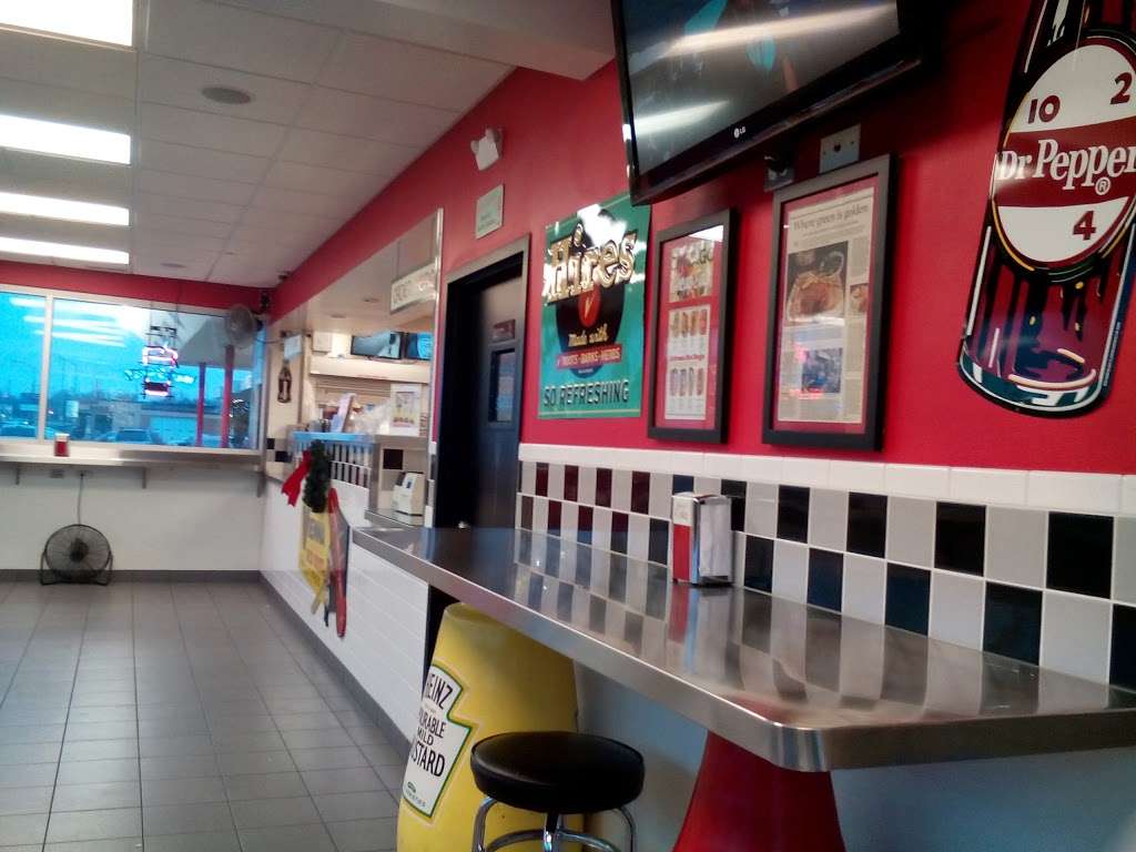 Rand Red Hots | 1441 Rand Rd, Des Plaines, IL 60016 | Phone: (847) 699-0606