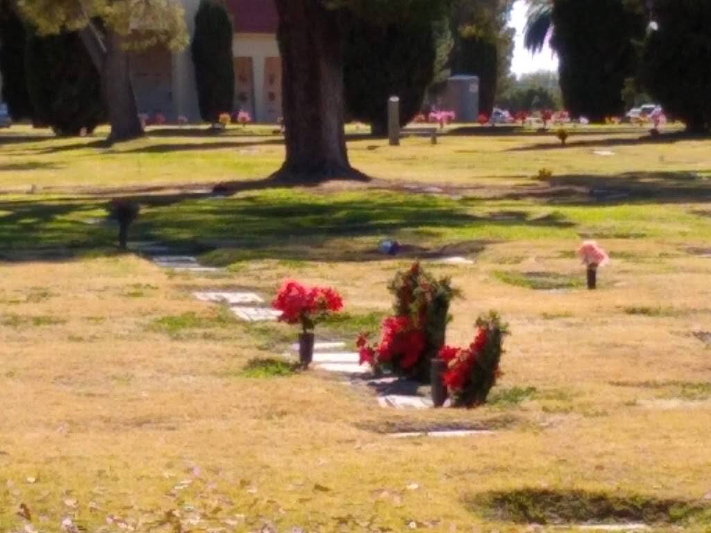 South Lawn Cemetery | 5401 S Park Ave, Tucson, AZ 85706, USA | Phone: (520) 295-8407