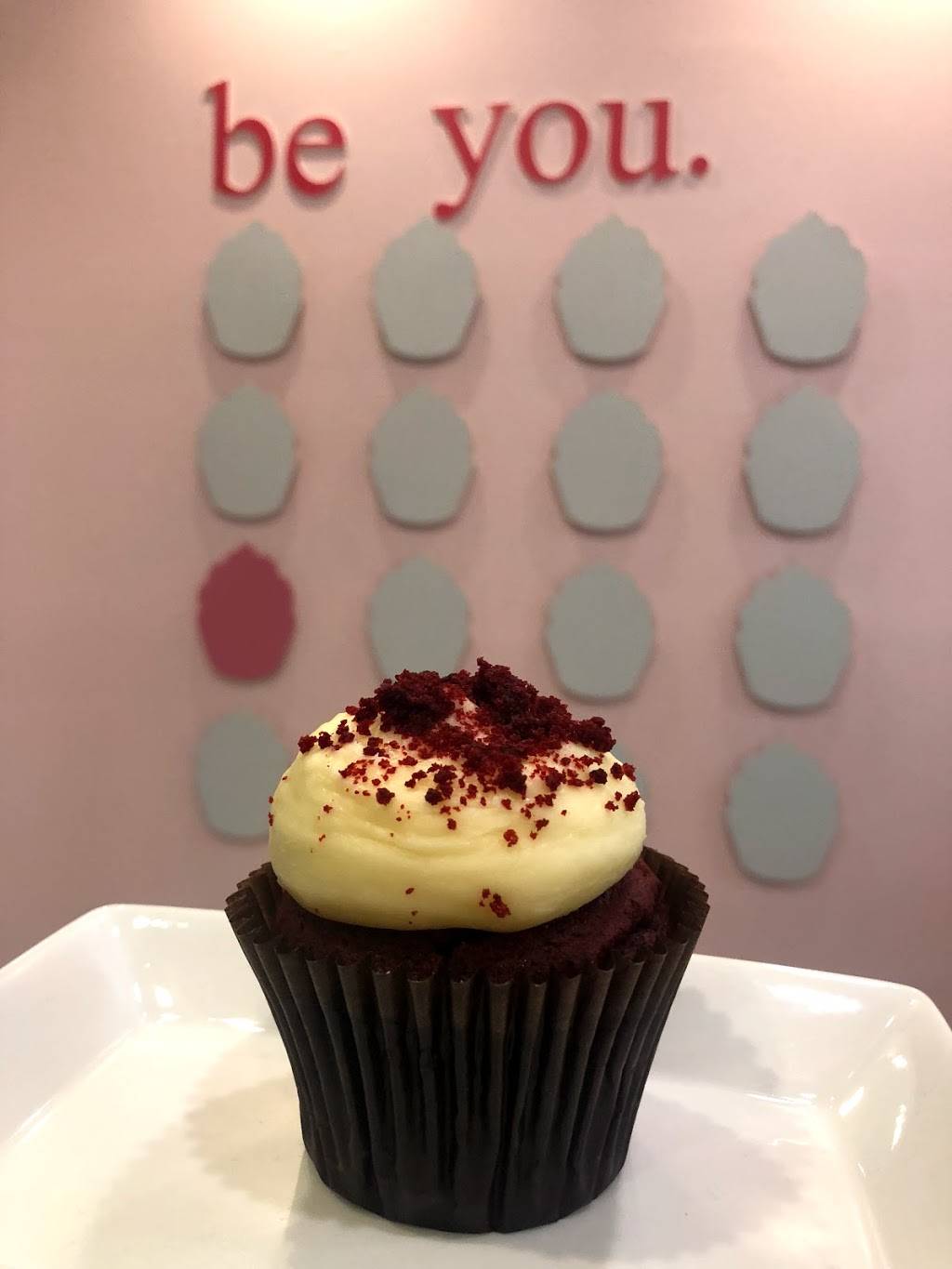 Smallcakes: Cupcakery & Creamery | 16476 Beach Blvd, Westminster, CA 92683, USA | Phone: (714) 587-9064