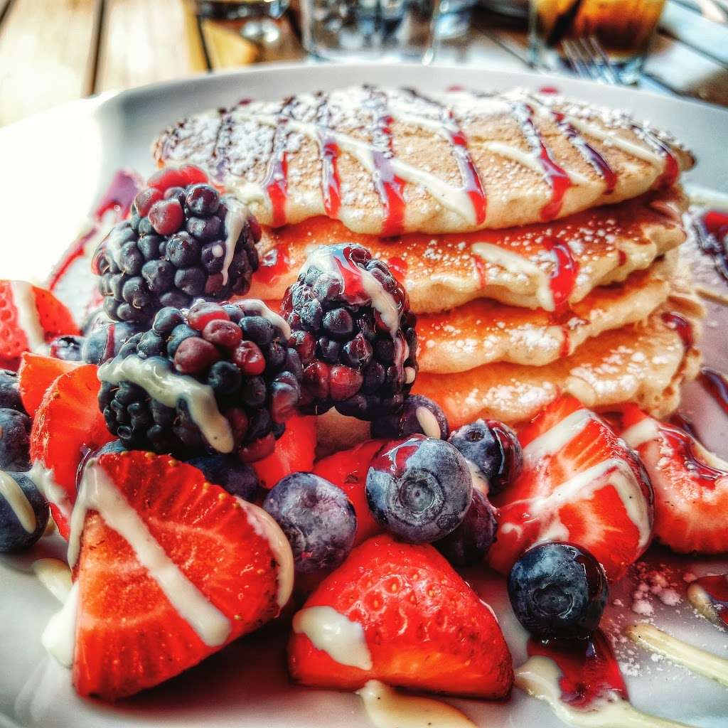 Wildberry Pancakes & Cafe | 1383 N Meacham Rd, Schaumburg, IL 60173, USA | Phone: (847) 517-4000