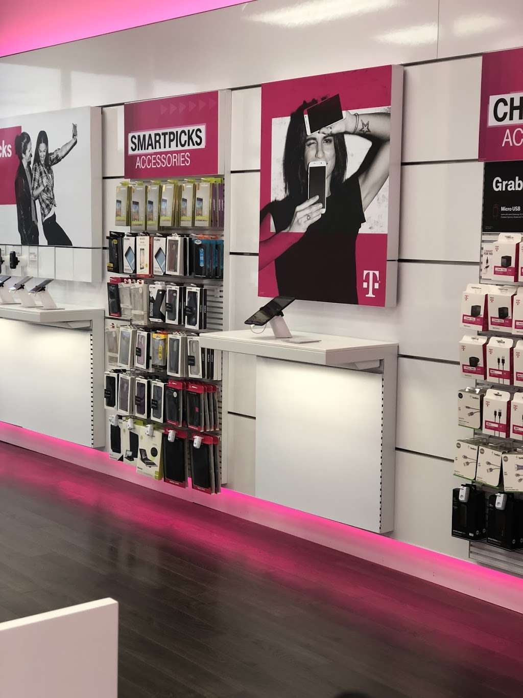 T-Mobile | 12257 La Mirada Blvd, La Mirada, CA 90638, USA | Phone: (562) 758-3453