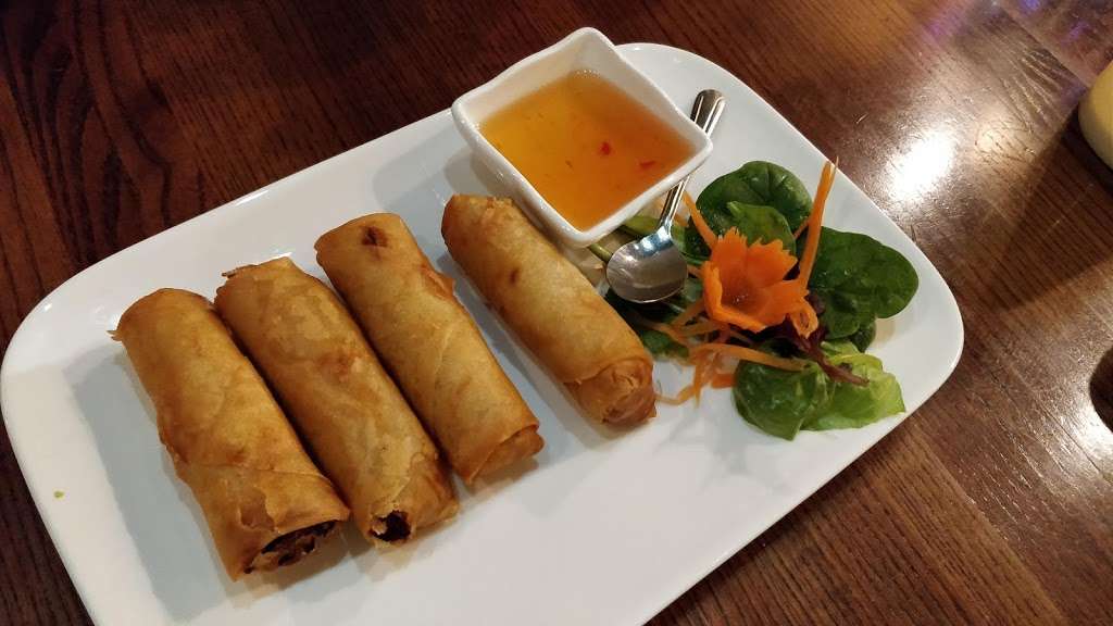 Yoong Tong II Thai Restaurant | 61 Central Square, Chelmsford, MA 01824, USA | Phone: (978) 244-2442