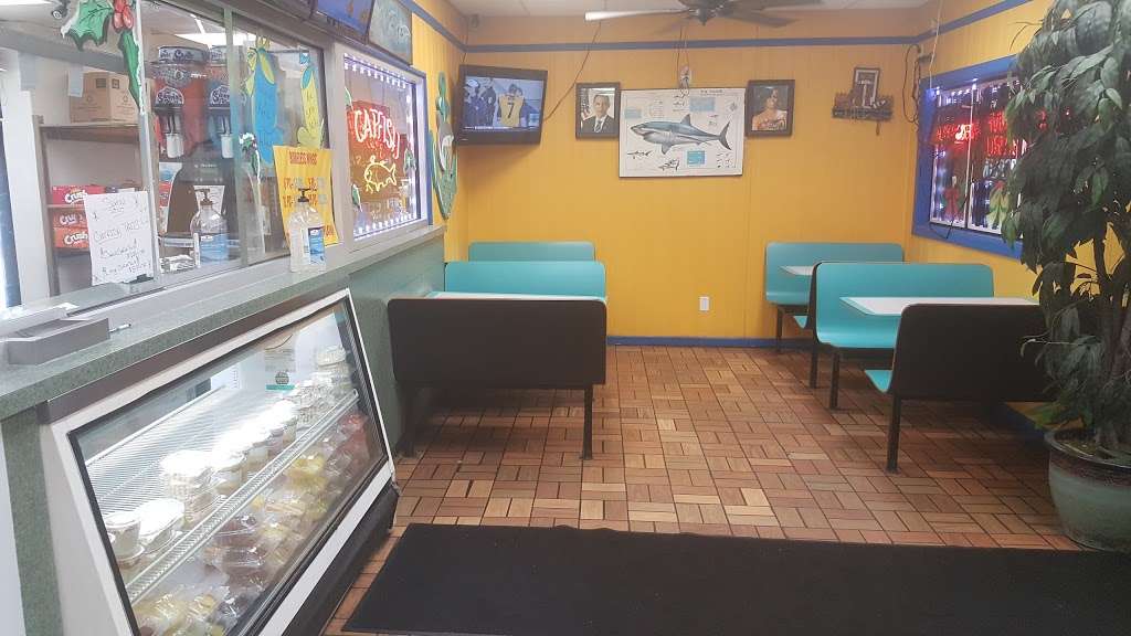 Sharks Fish & Chicken | 5831 Calumet Ave, Hammond, IN 46320 | Phone: (219) 852-0700