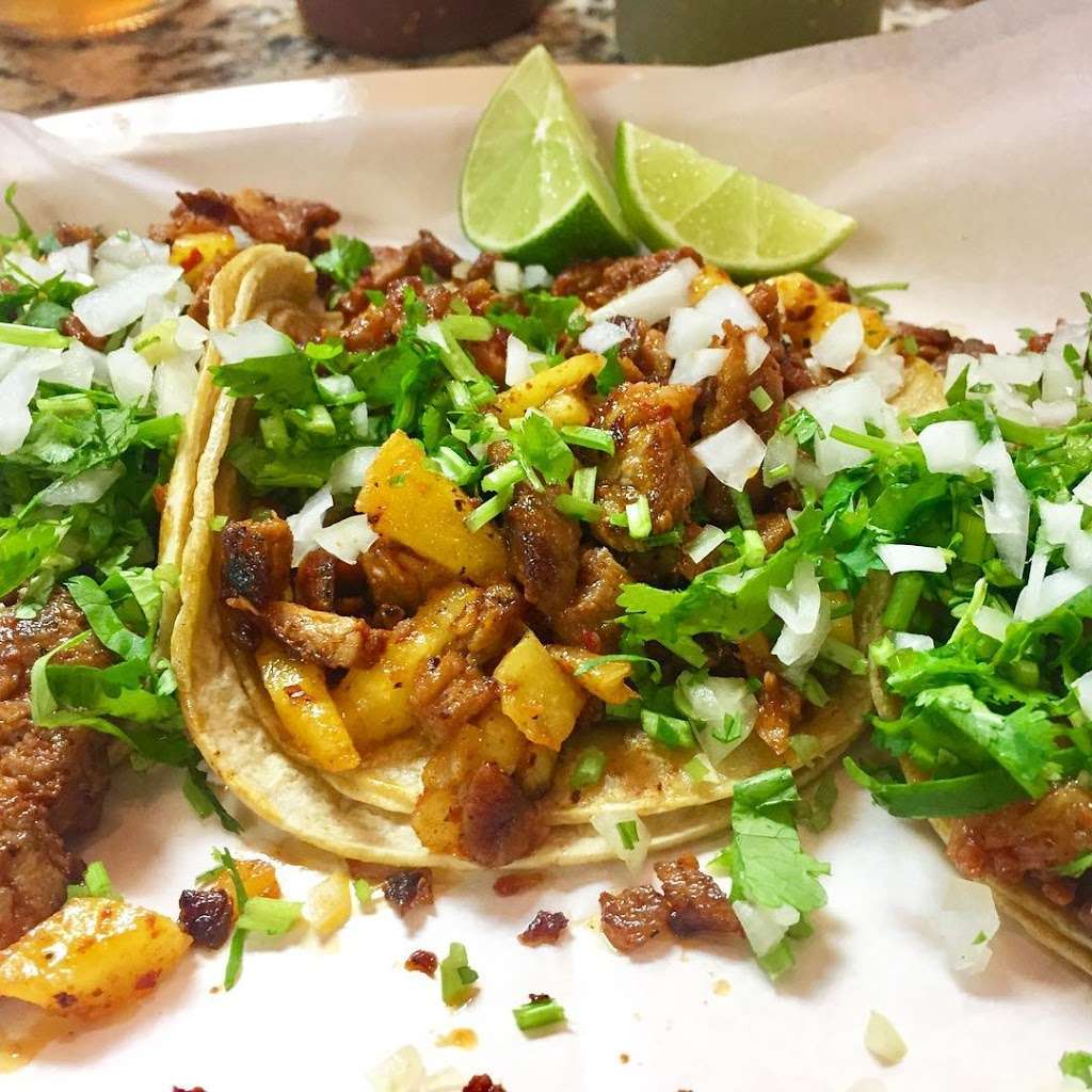 Taqueria El Heredero | 3222 W Armitage Ave, Chicago, IL 60647, USA | Phone: (312) 267-2431