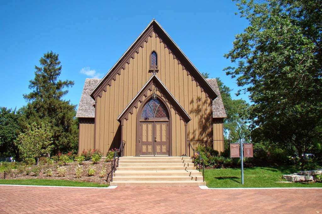 Century Memorial Chapel | Building 1, 523 S Webster St, Naperville, IL 60540, USA | Phone: (630) 420-6770