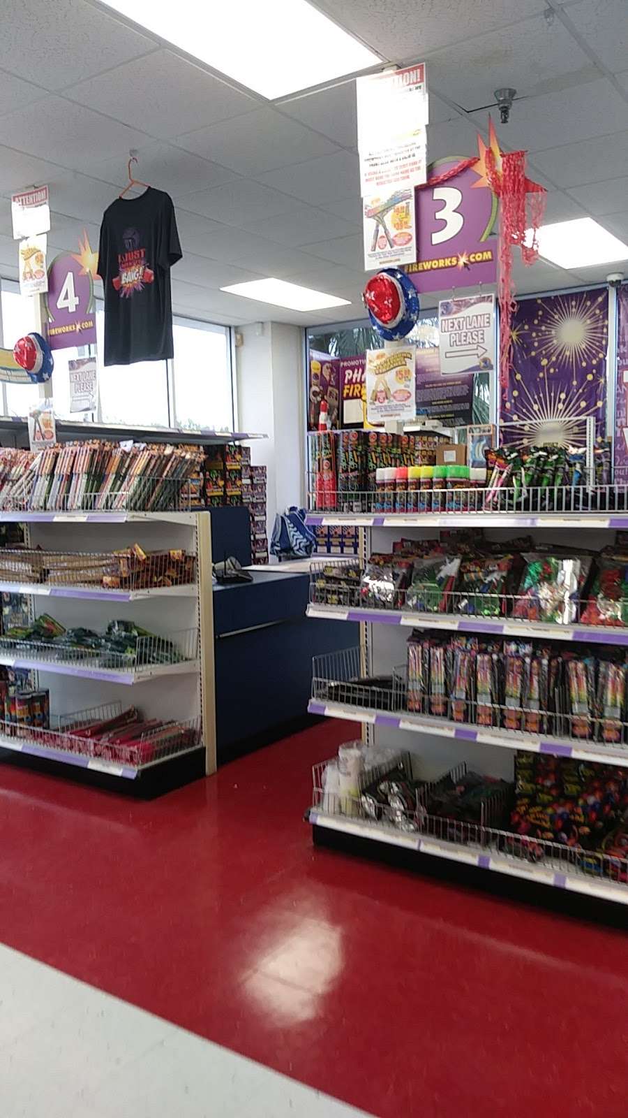 Phantom Fireworks of Cocoa | 2725 West King Street, FL-520, Cocoa, FL 32926, USA | Phone: (321) 631-3611