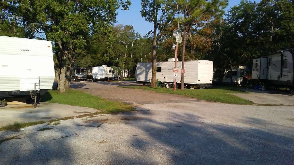 Little Thicket RV Park | 408 Volney St, La Marque, TX 77568, USA | Phone: (409) 935-5375