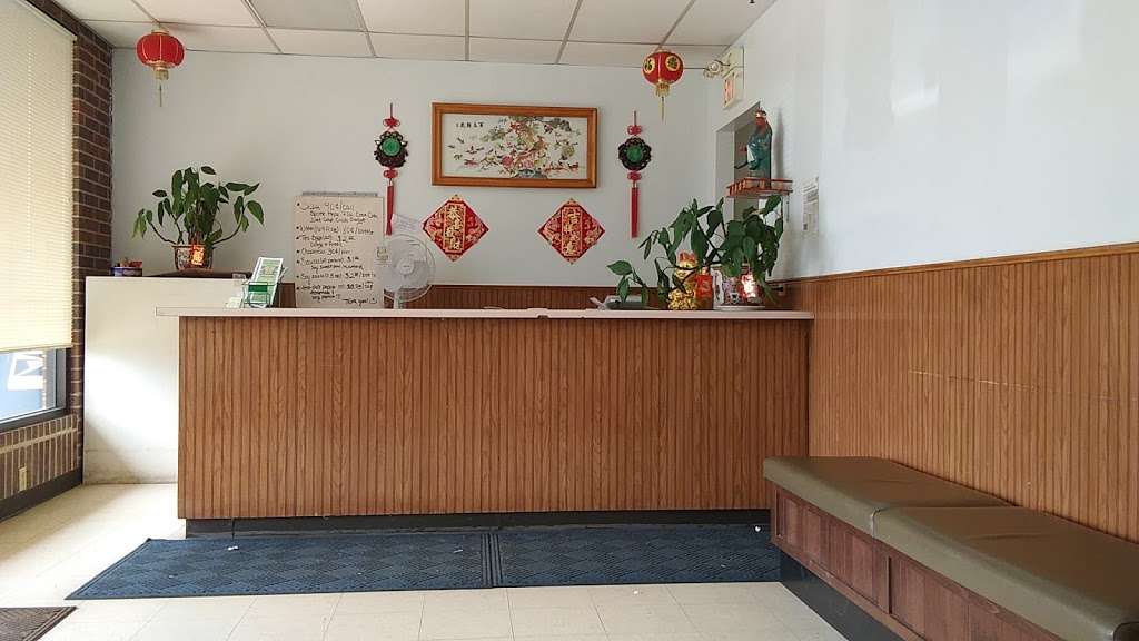 Wus Garden Chinese Restaurant | 5529 County Farm Rd, Hanover Park, IL 60133, USA | Phone: (630) 213-8288