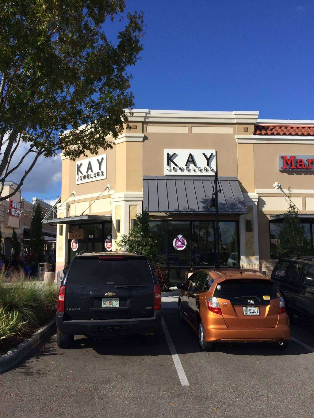 Kay Jewelers | 549 N Alafaya Trail Ste. T-05A, Orlando, FL 32828 | Phone: (407) 273-1105