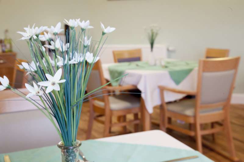Mayflower Care Home | Hartshill Rd, Northfleet, Gravesend DA11 7DX, UK | Phone: 01474 531030