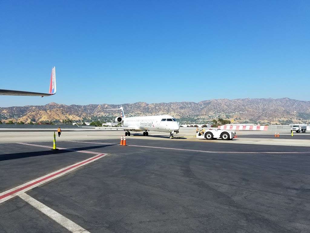 Burbank Bob Hope Airport Fire Department | 2627 N Hollywood Way, Burbank, CA 91505, USA | Phone: (818) 562-6699