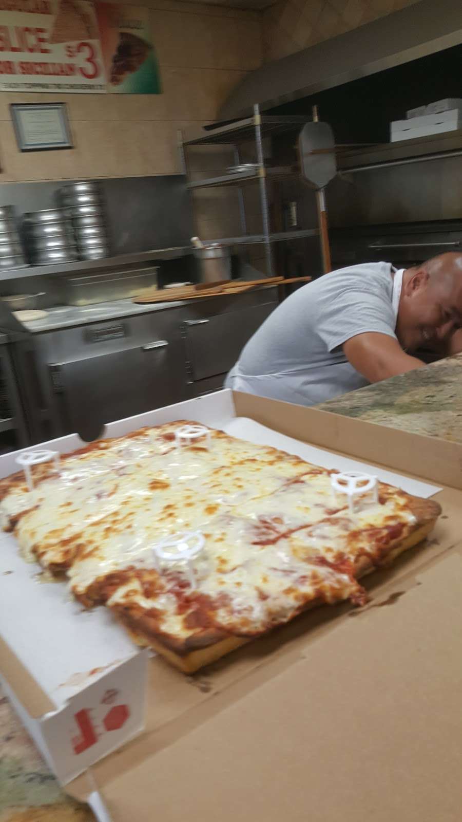 Angelas Pizzeria | 192 Islip Ave, Islip, NY 11751, USA | Phone: (631) 581-9518