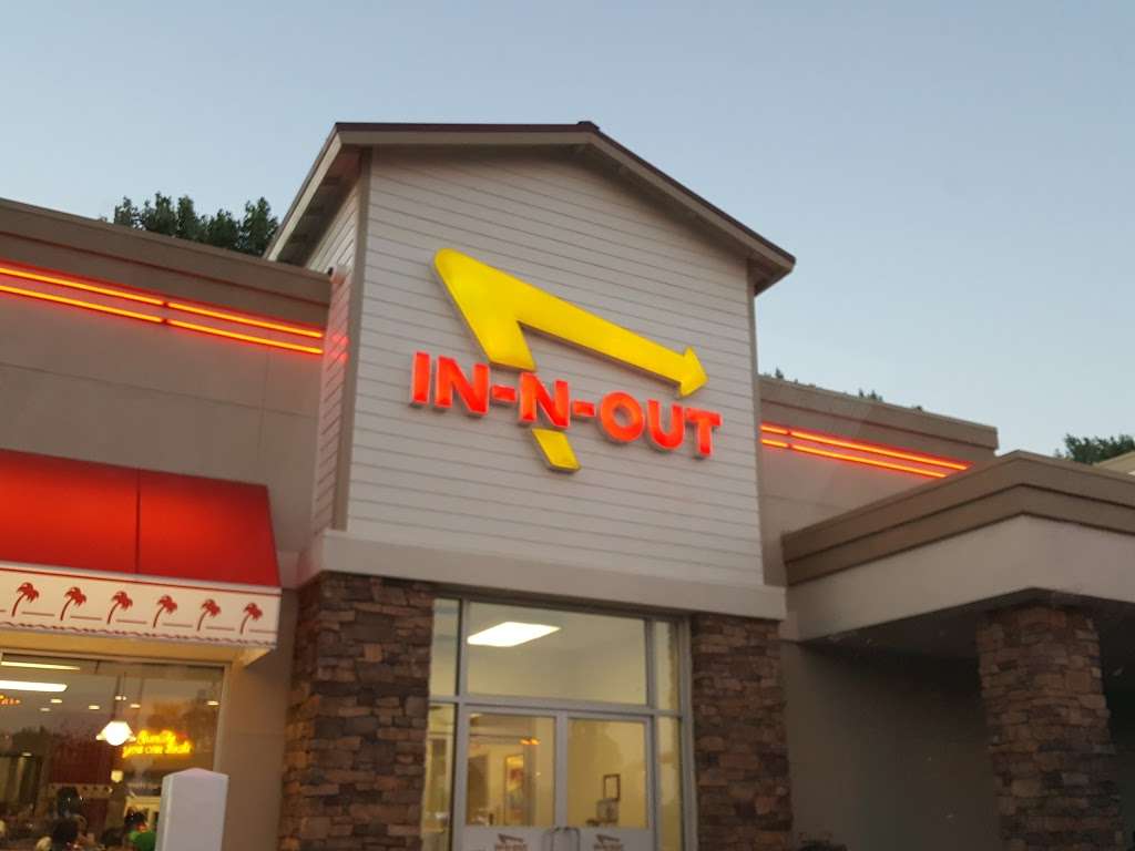 In-N-Out Burger | 30296 Haun Rd, Menifee, CA 92584, USA | Phone: (800) 786-1000