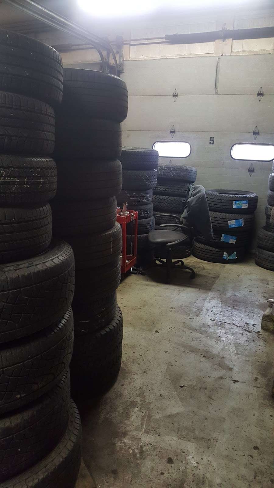 Valles Tires Shop | 9818 Grand Ave, Franklin Park, IL 60131 | Phone: (708) 408-2182