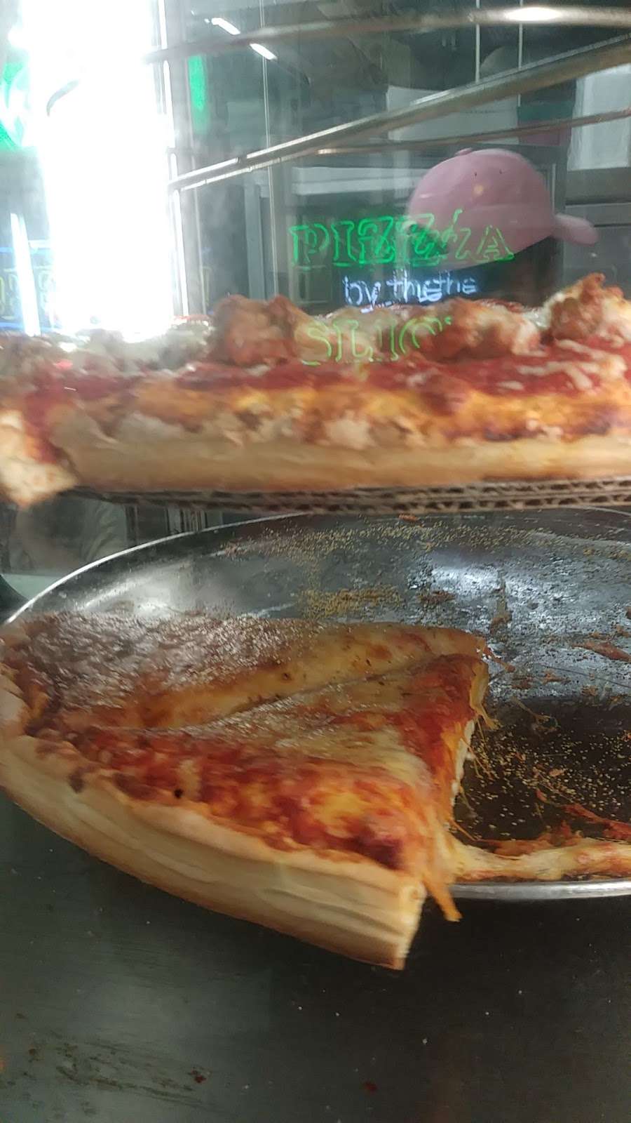 Waldo Cooneys Pizza | 2640 W 51st St, Chicago, IL 60632, USA | Phone: (773) 434-0313